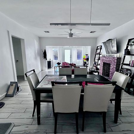 Cozy Room In A Quiet Home Маями Екстериор снимка